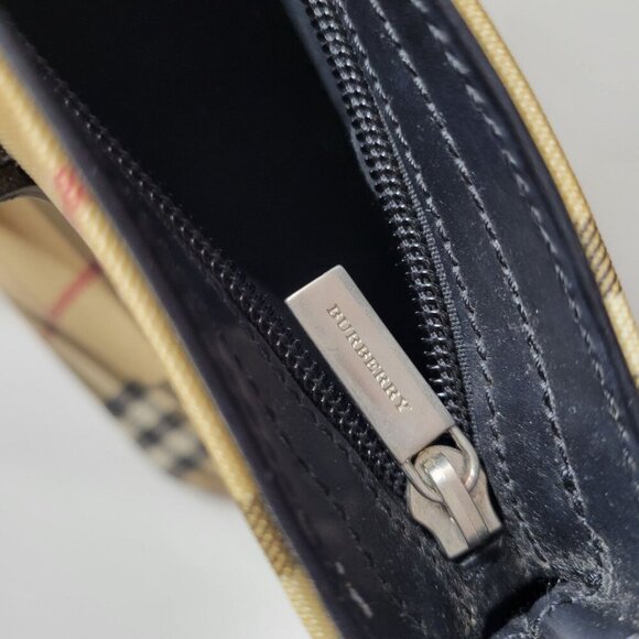 Burberry handbag shoulder bag - Great condition - Picture 8 of 16